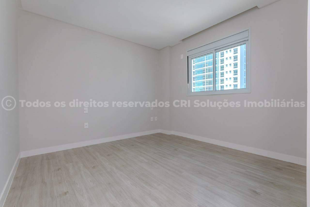 Foto do imóvel Apartamento com 03 Suítes á venda no Edifício Exuberance no Centro em Balneário Camboriú