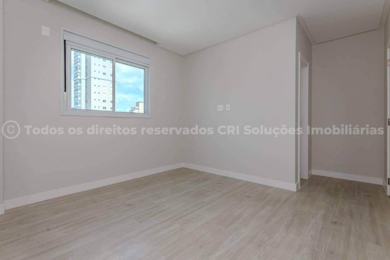 Foto do imóvel Apartamento com 03 Suítes á venda no Edifício Exuberance no Centro em Balneário Camboriú