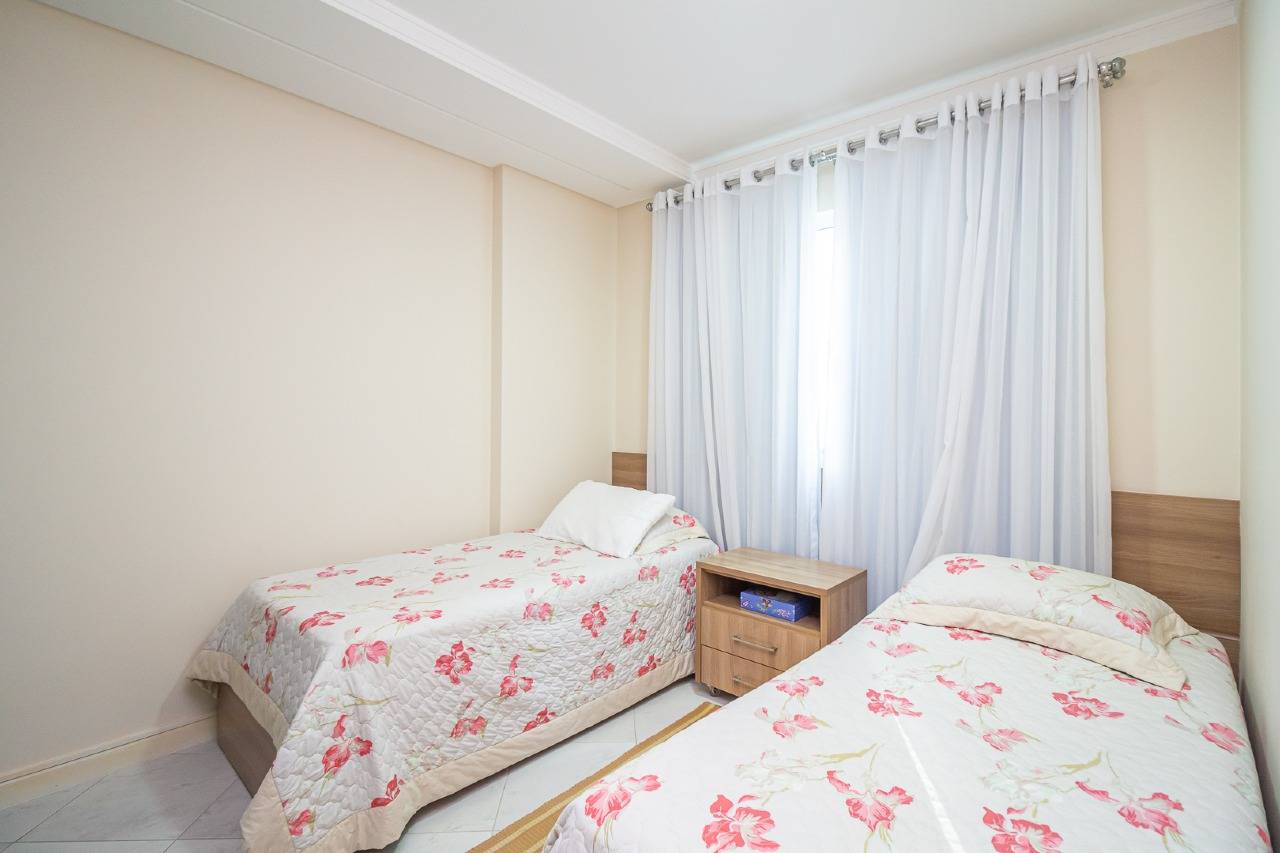 Foto do imóvel Apartamento com 3 Dormitórios no Edifício Petrópolis Frente Mar em Balneário Camboriú | Vida na praia