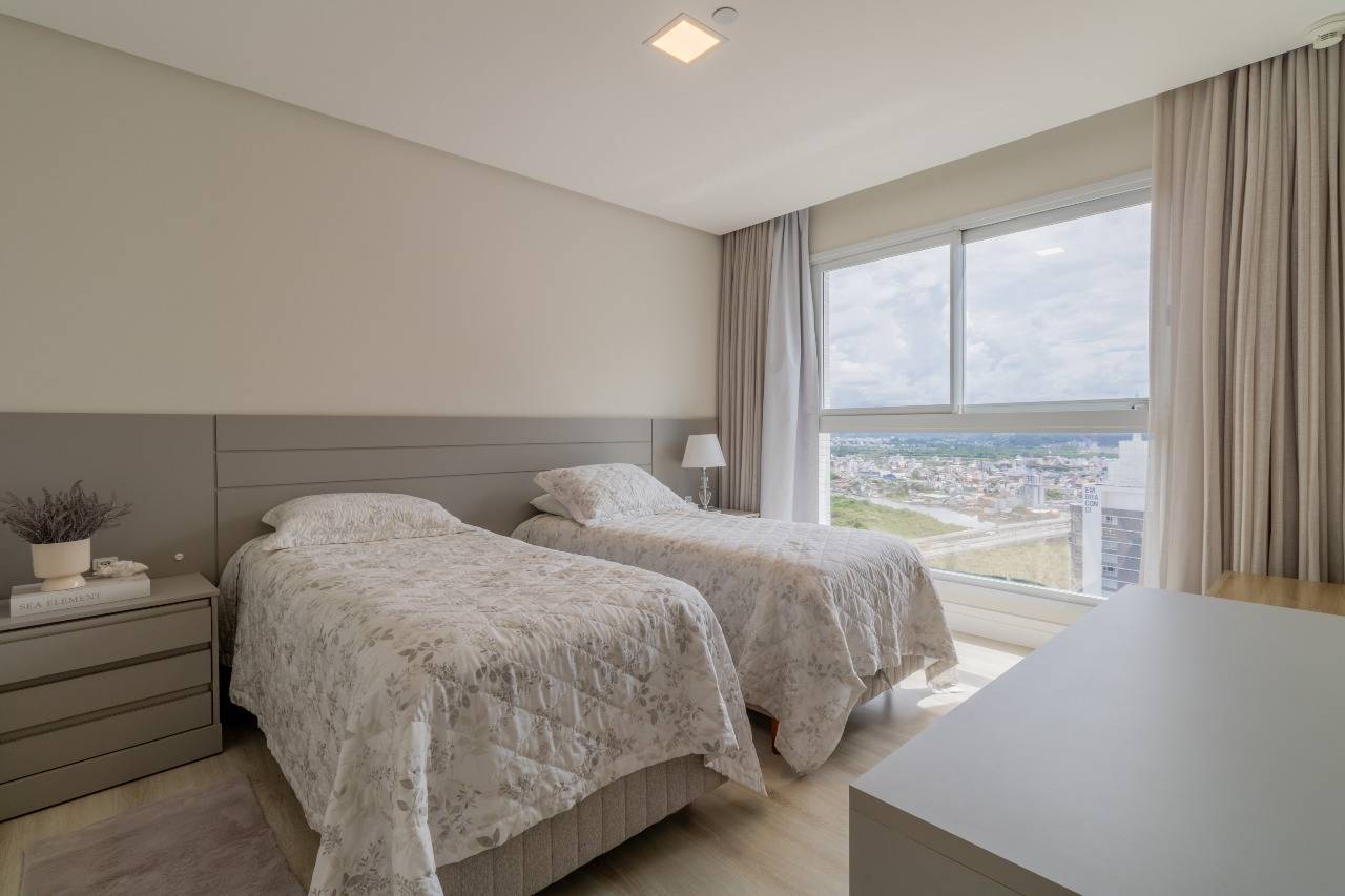 Foto do imóvel Apartamento Frente Mar com 4 suítes no Epic Tower em Balneário Camboriú | Vida na praia