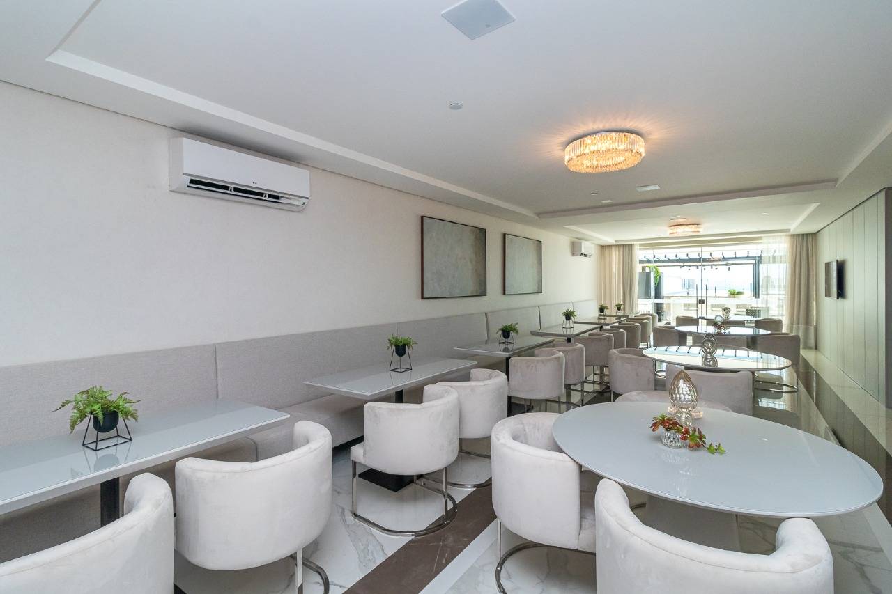 Foto do imóvel Apartamento Frente Mar com 4 suítes no Epic Tower em Balneário Camboriú | Vida na praia