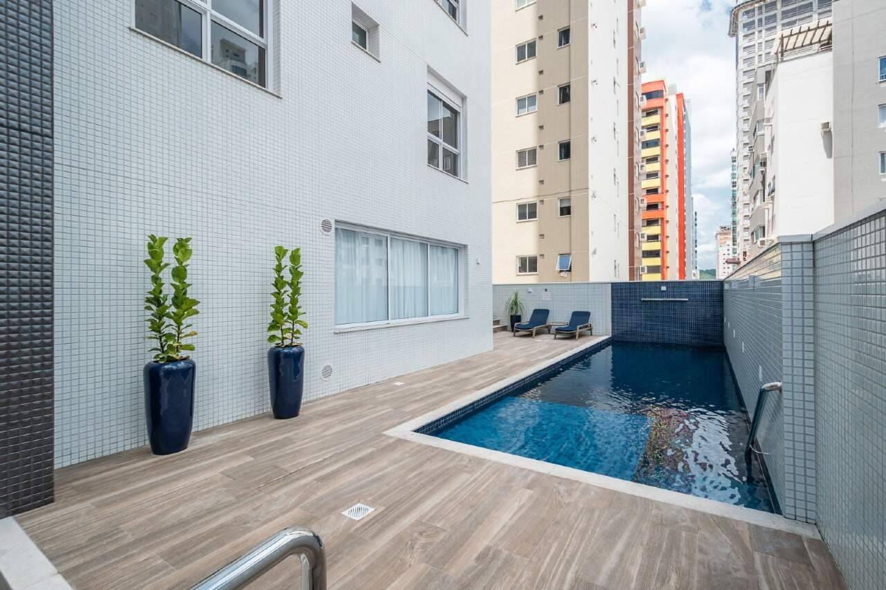 Apartamento com 4 suítes no Residencial Brescia no Centro em Balneário Camboriú