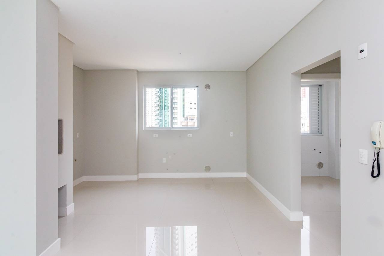 Foto do imóvel Apartamento com 03 Suítes á venda no Edifício Cidade Jardim no Centro em Balneário Camboriú 