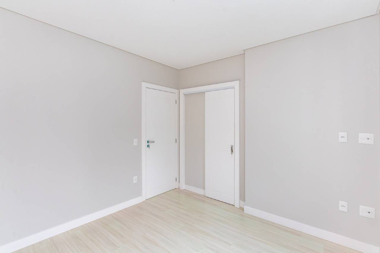 Foto do imóvel Apartamento com 03 Suítes á venda no Edifício Cidade Jardim no Centro em Balneário Camboriú 