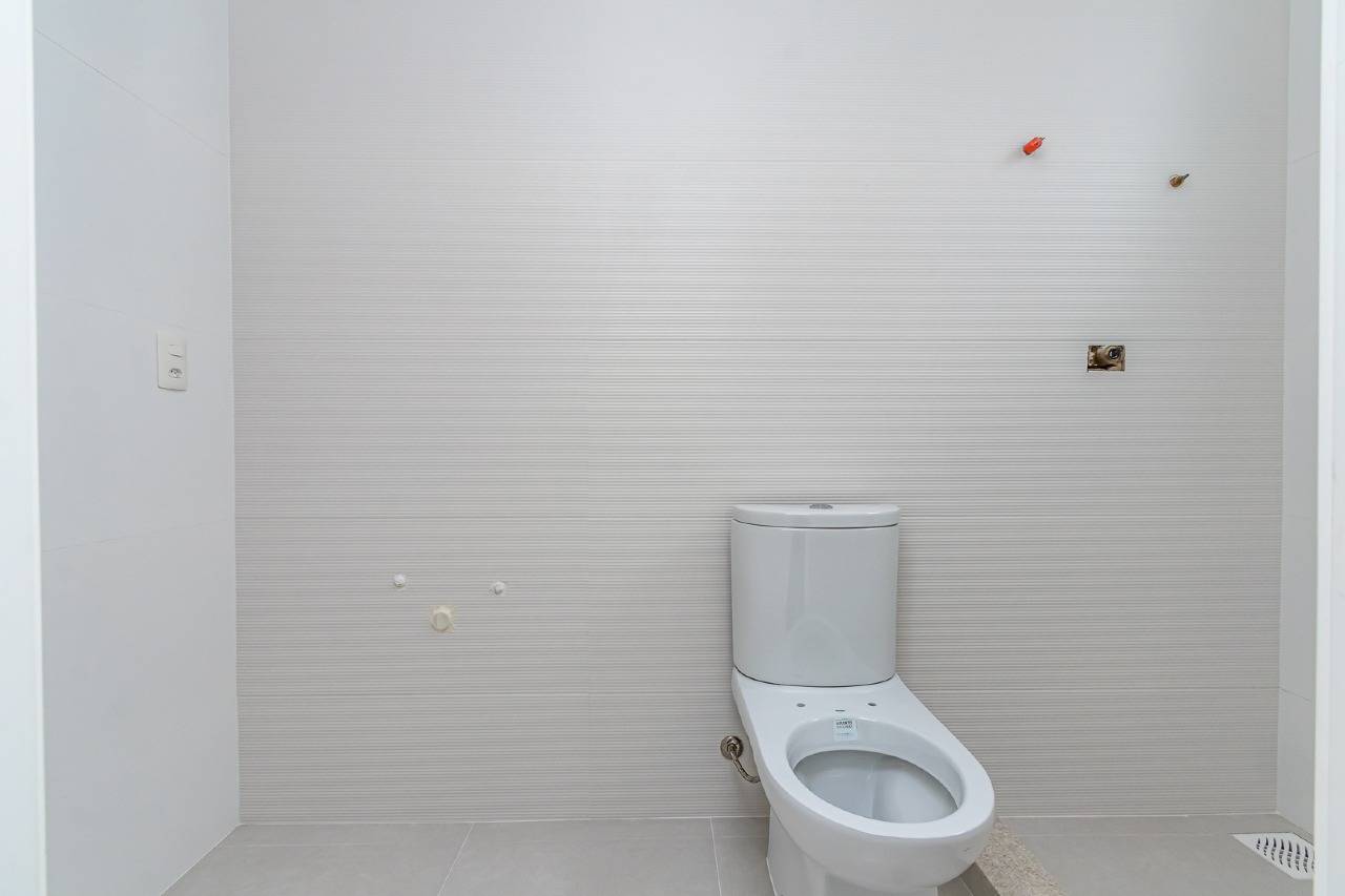 Foto do imóvel Apartamento com 03 Suítes á venda no Edifício Cidade Jardim no Centro em Balneário Camboriú 