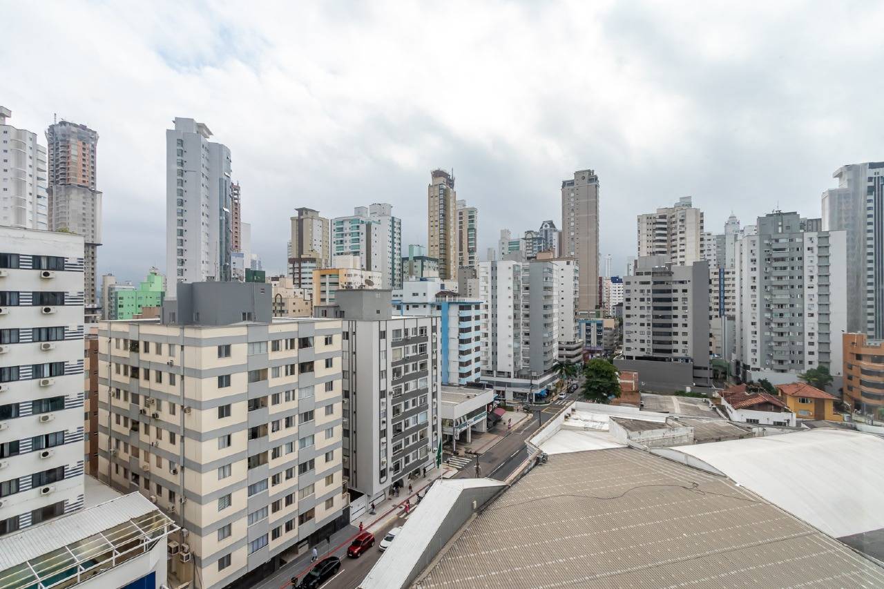 Foto do imóvel Apartamento com 03 Suítes á venda no Edifício Cidade Jardim no Centro em Balneário Camboriú 