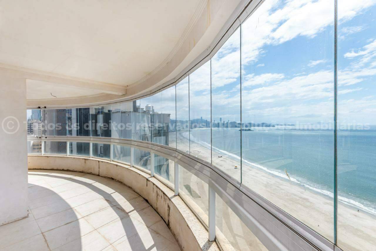Foto do imóvel Apartamento Vista Mar com 04 Dormitórios á venda no Edifício Princess em Balneário Camboriú