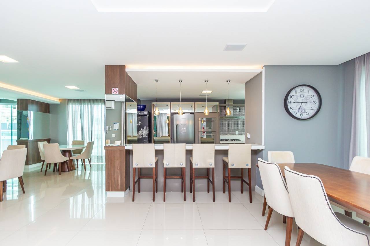 Foto do imóvel Apartamento Mobiliado com 03 suítes á vendas no Edifício Marina Palace em Balneário Camboriú