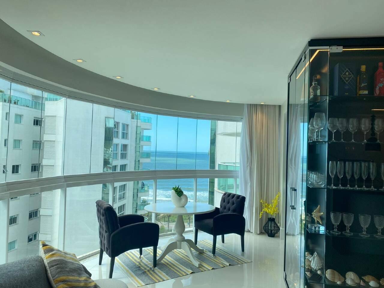 Foto do imóvel Apartamento no Brava Beach Torre Corais Itajaí com 3 suítes e 200m² de frente para o mar