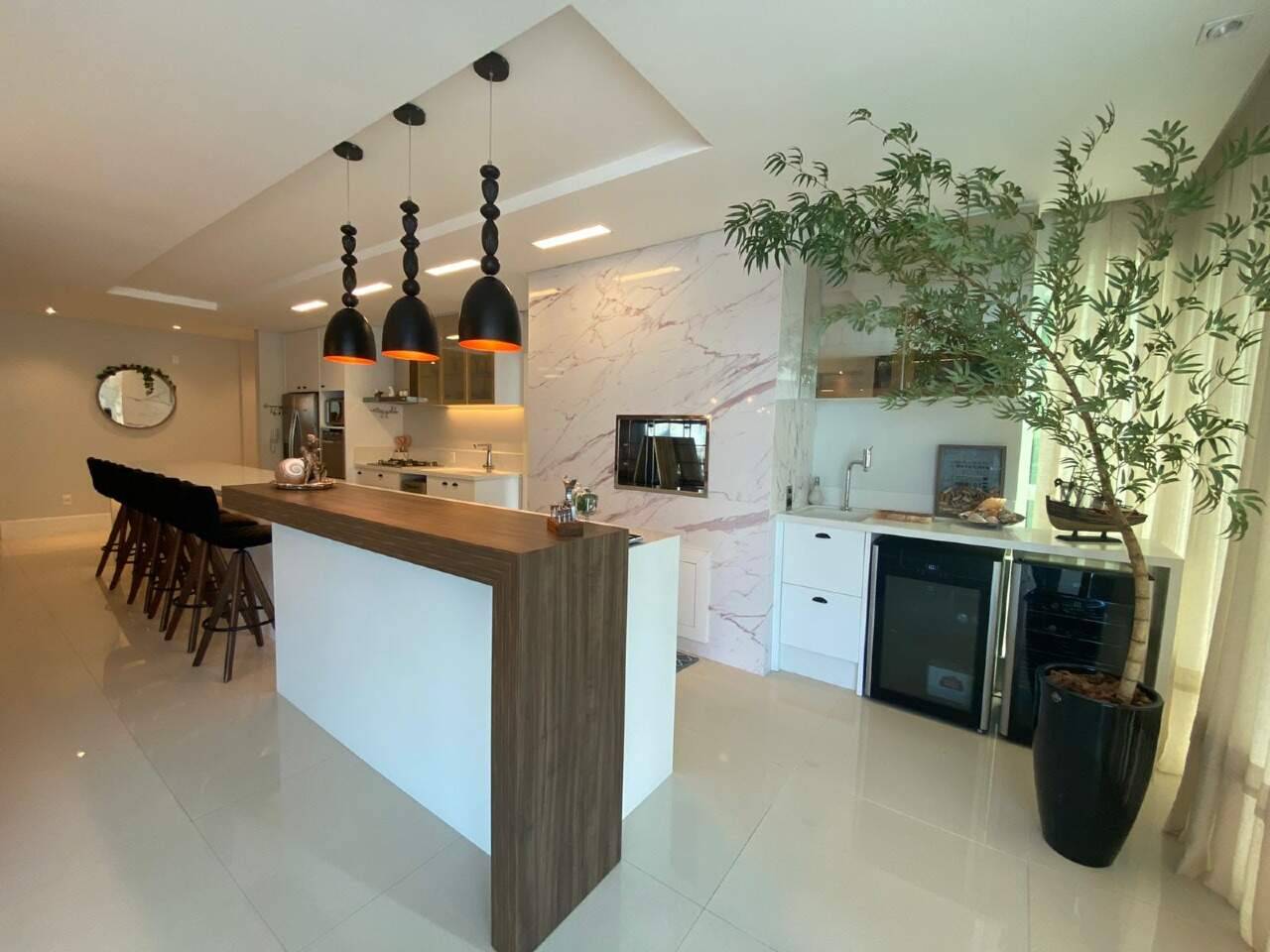 Foto do imóvel Apartamento no Brava Beach Torre Corais Itajaí com 3 suítes e 200m² de frente para o mar