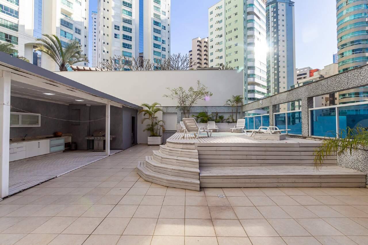 Foto do imóvel Apartamento de Frente para o Mar no Number One em Balneário Camboriú