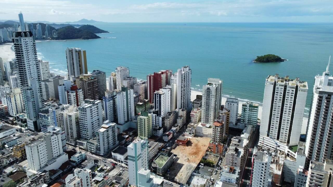 Foto do imóvel Apartamento Diferenciado na Planta com 04 suítes no Edifício Marena em Balneário Camboriú