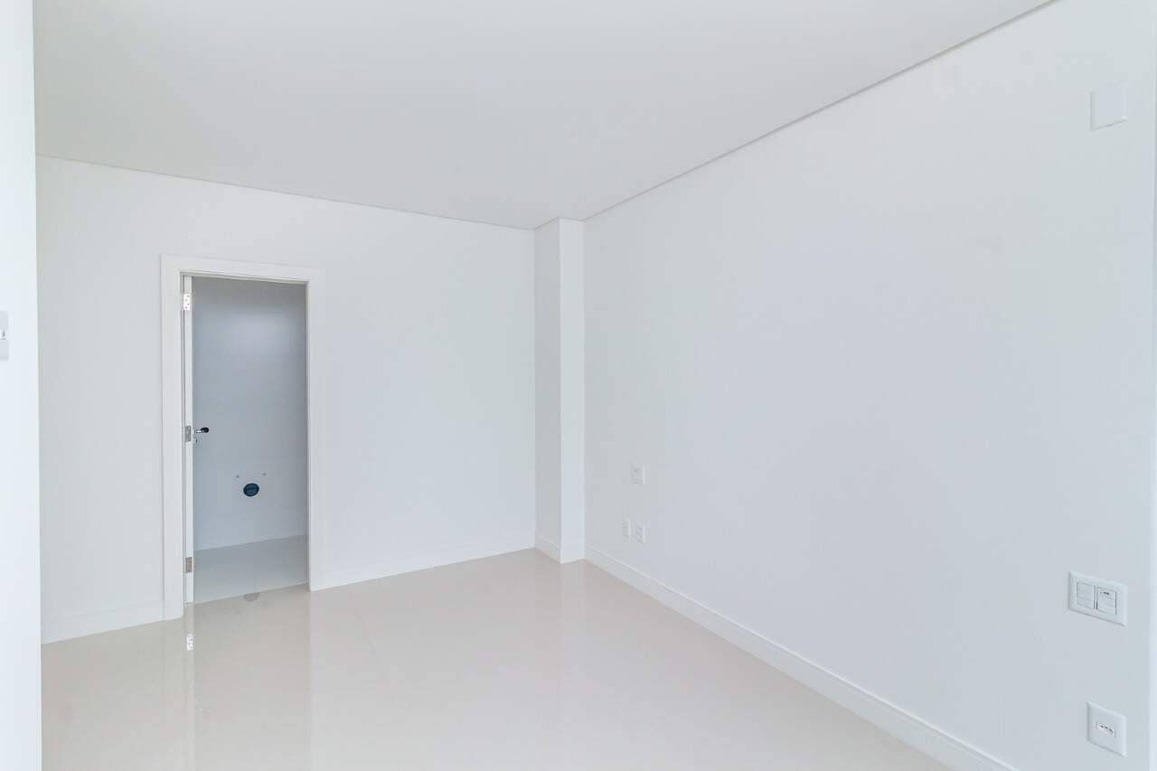 Foto do imóvel Apartamento com 03 Suítes á venda no Edifício Hamptons em Balneário Camboriú