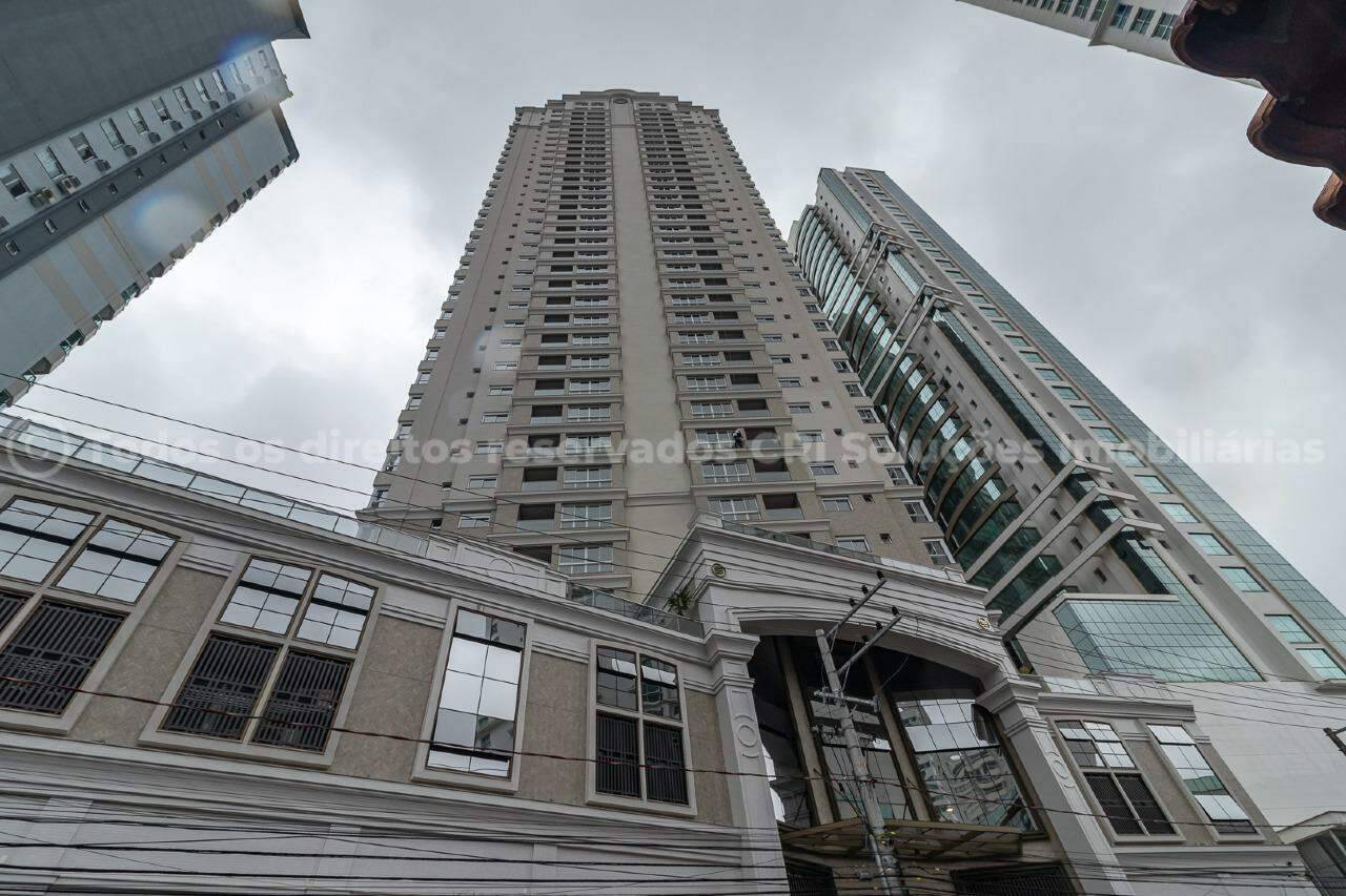 Foto do imóvel Apartamento com 03 Suítes á venda no Edifício Hamptons em Balneário Camboriú