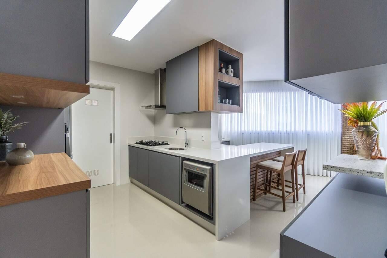 Foto do imóvel Apartamento Decorado no Edifício Villa Castelli com 04 Suítes á venda em Balneário Camboriú