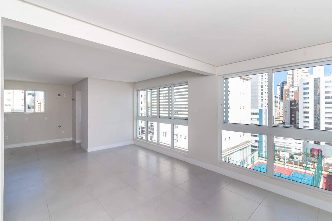 Foto do imóvel Apartamento á venda com 2 Suítes + Home Office em Balneário Camboriú no Edifício Sol da Manhã