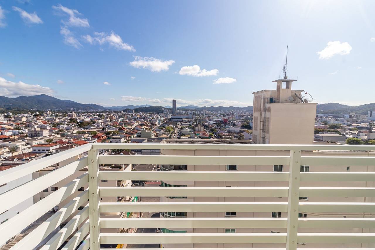 Foto do imóvel Apartamento no Centro de Balneário Camboriú com Home Office + 02 Suítes á venda no Edifício Sol da Manhã