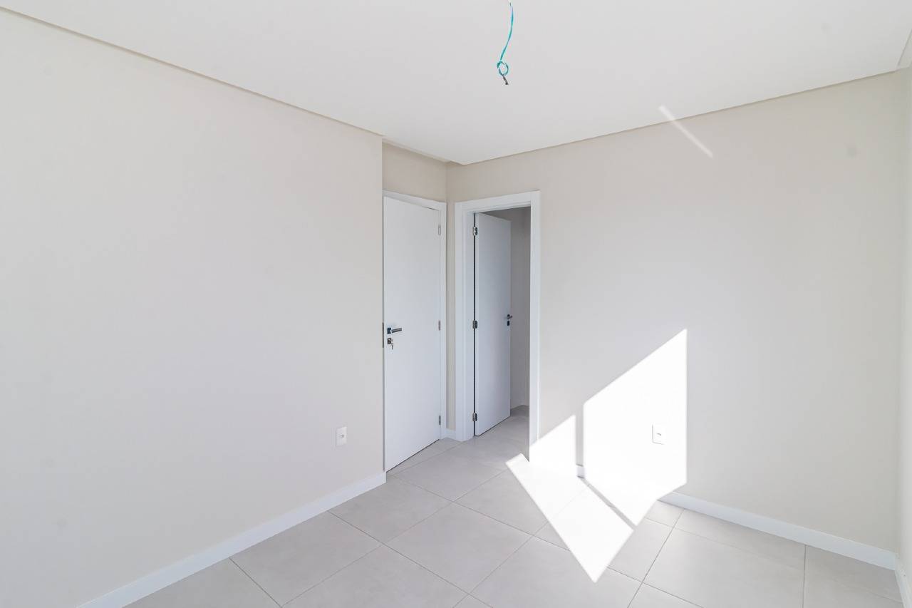 Foto do imóvel Apartamento no Centro de Balneário Camboriú com Home Office + 02 Suítes á venda no Edifício Sol da Manhã