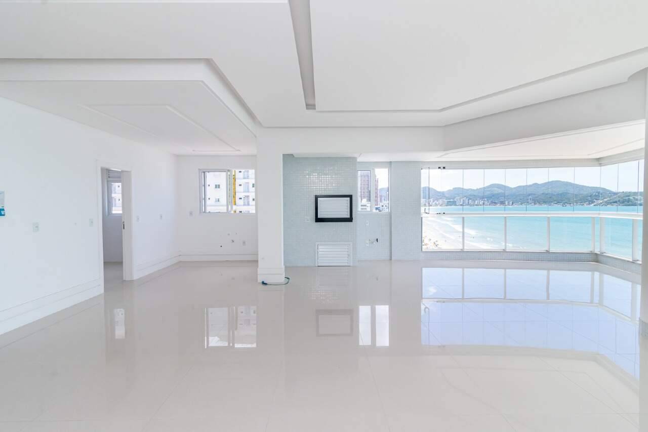 Foto do imóvel Apartamento com Vista Mar no Curt Lorenz em Itapema
