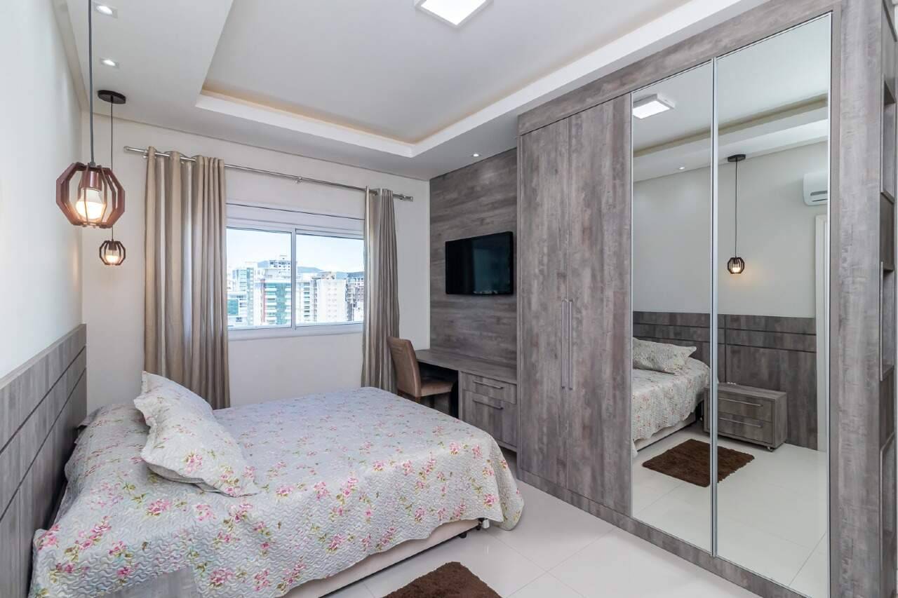 Foto do imóvel Apartamento 5 suítes no Edifício Imperial Palace em Itapema – 300m² mobiliado