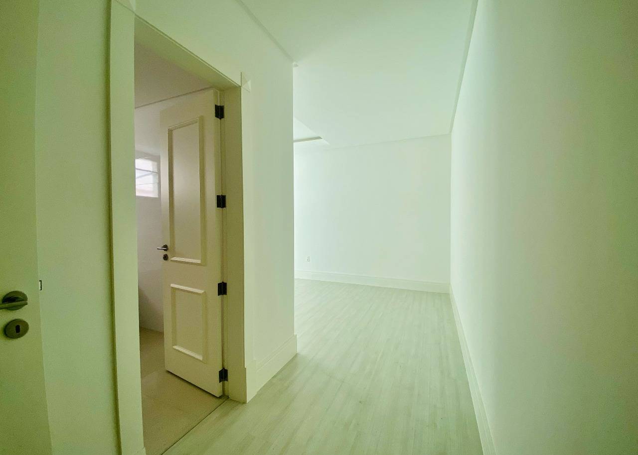 Foto do imóvel Apartamento 3 suítes com vista mar no centro de Itapema – 149m²