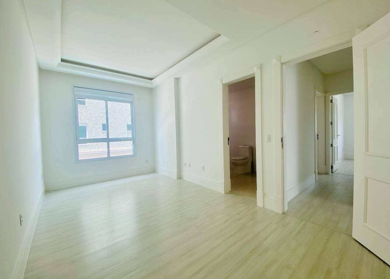 Foto do imóvel Apartamento 3 suítes com vista mar no centro de Itapema – 149m²