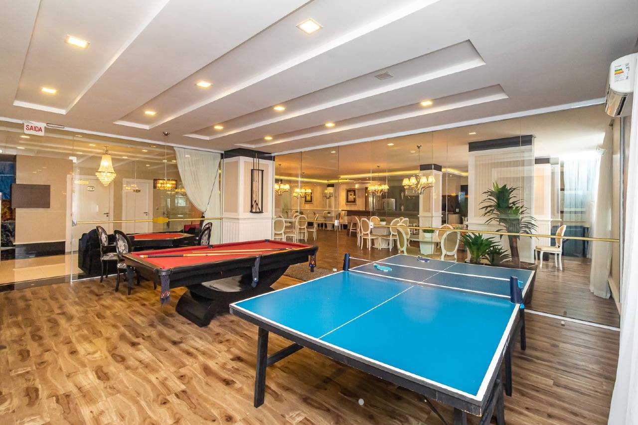 Foto do imóvel Apartamento mobiliado no Privilege Meia Praia em Itapema com 3 suítes e lazer completo