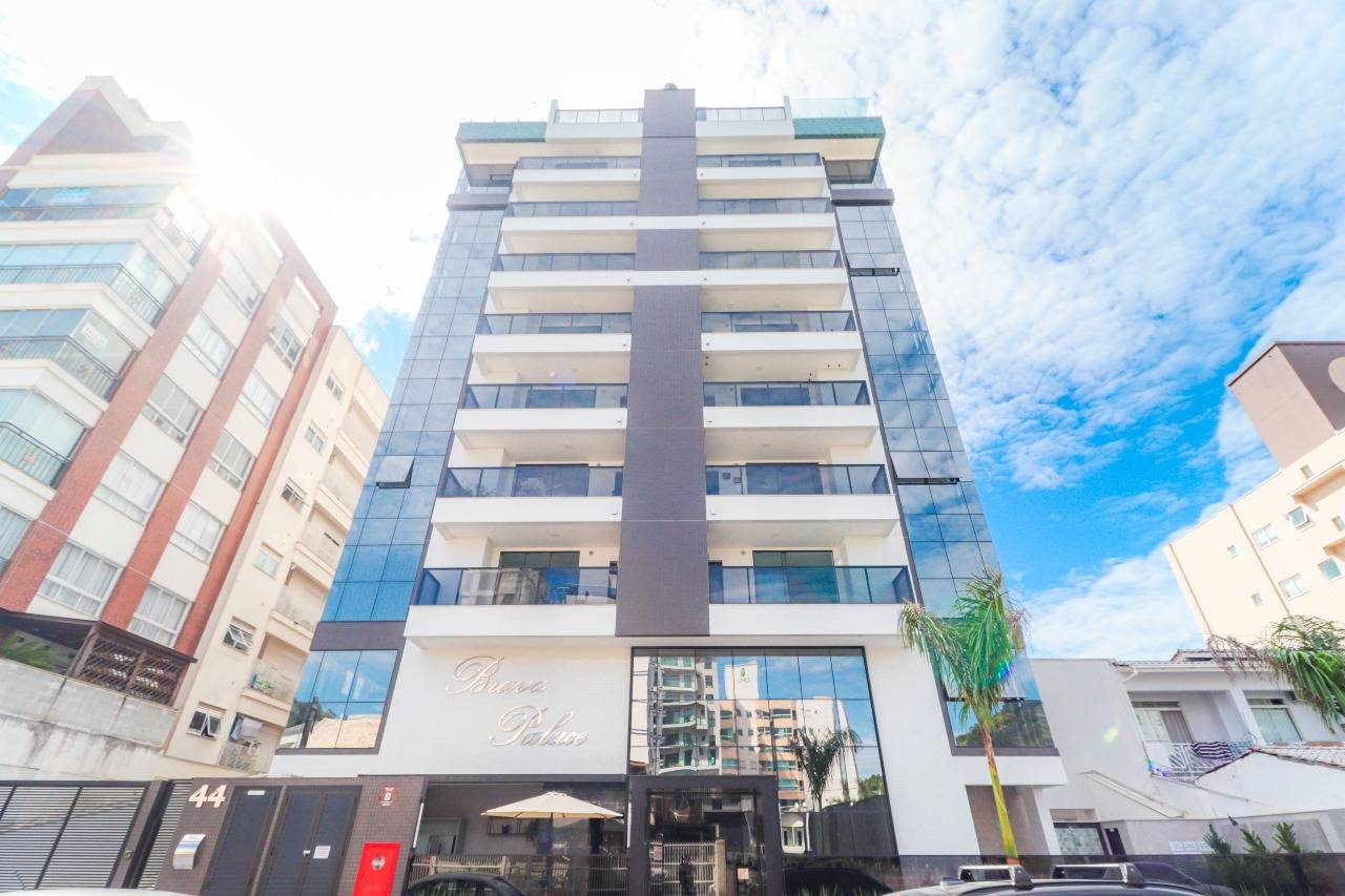 Foto do imóvel Apartamento de alto padrão na Praia Brava em Itajaí – 4 suítes e 3 vagas de garagem