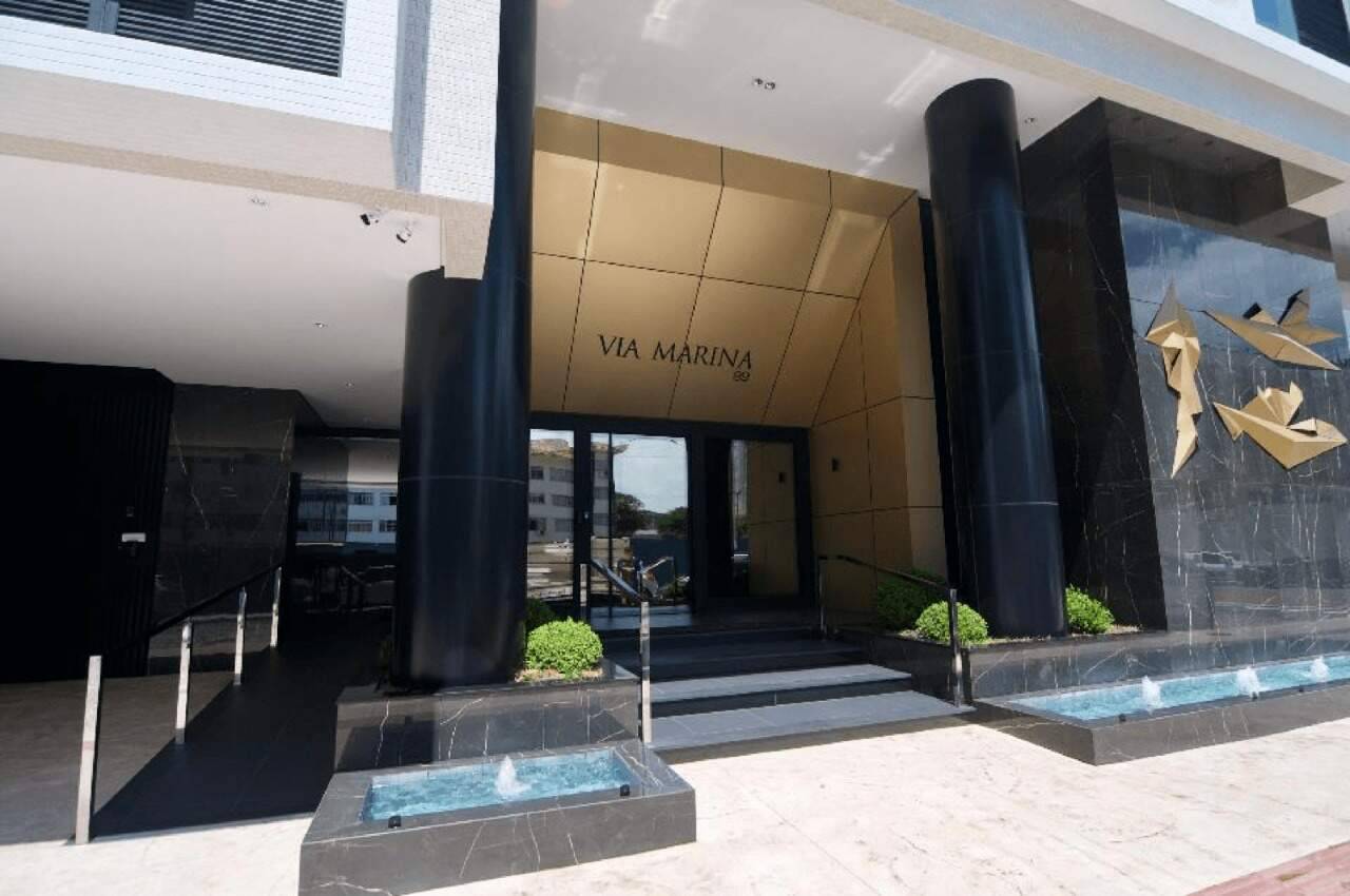 Apartamento de 03 suítes á venda no Edifício Via Marina na Barra Sul em Balneário Camboriú