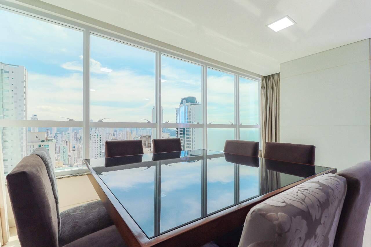 Foto do imóvel Apartamento com 03 suítes no Lumiére Residence no Centro de Balneário Camboriú