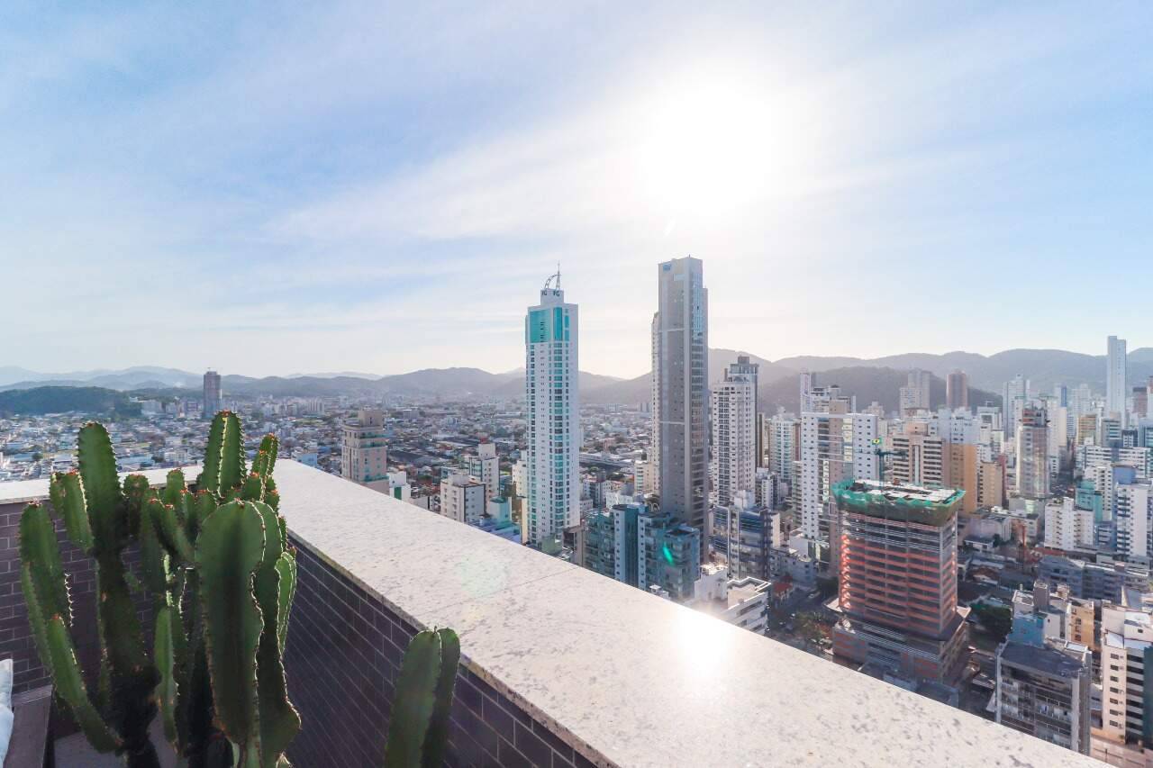Foto do imóvel Cobertura Mobiliada com 04 suítes á venda no Edifício North Shore em Balneário Camboriú