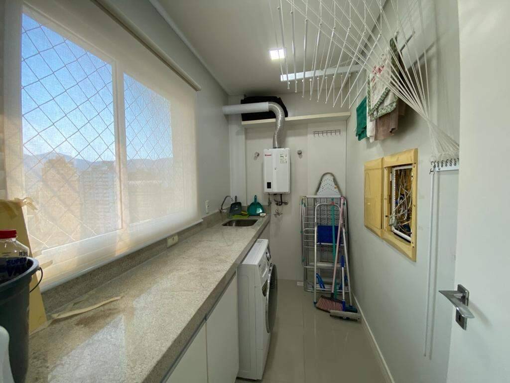 Foto do imóvel Apartamento 4 Suítes no Residencial Magic Tower Meia Praia Itapema
