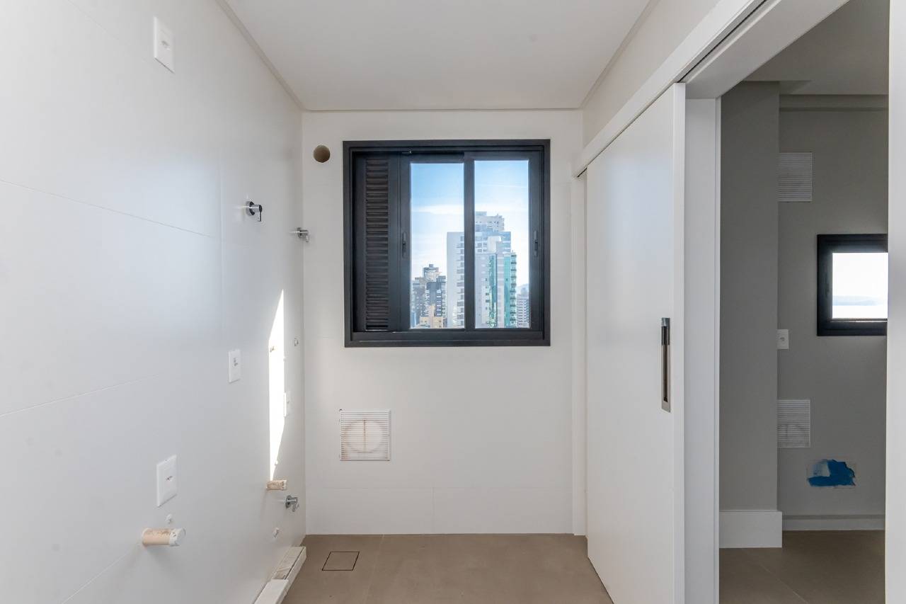 Foto do imóvel Apartamento 4 Suítes no Grand Hill Meia Praia Itapema