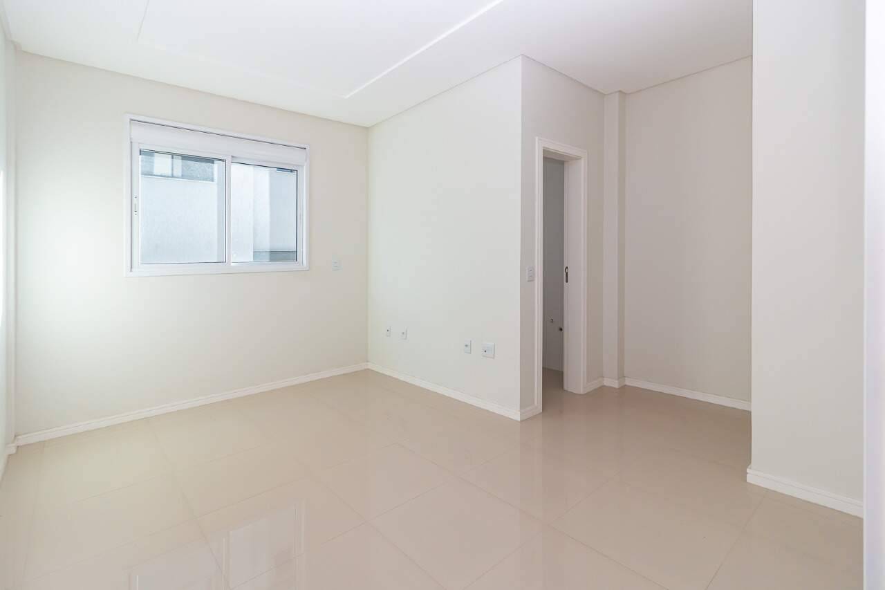 Foto do imóvel Apartamento 3 Suítes no Residencial Valência Meia Praia Itapema