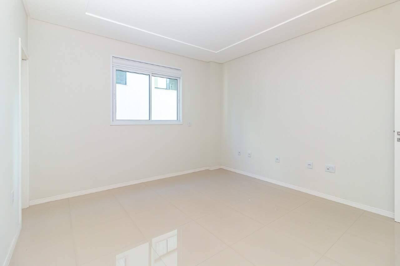 Foto do imóvel Apartamento 3 Suítes no Residencial Valência Meia Praia Itapema