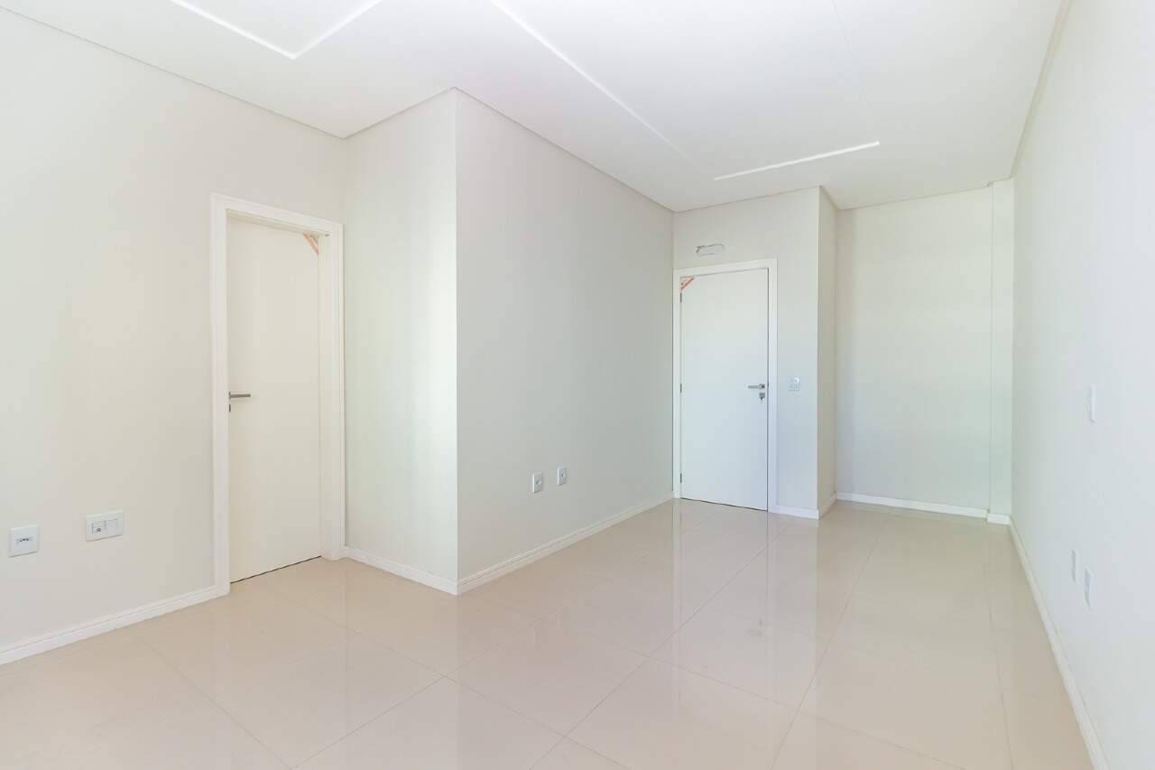 Foto do imóvel Apartamento 3 Suítes no Residencial Valência Meia Praia Itapema