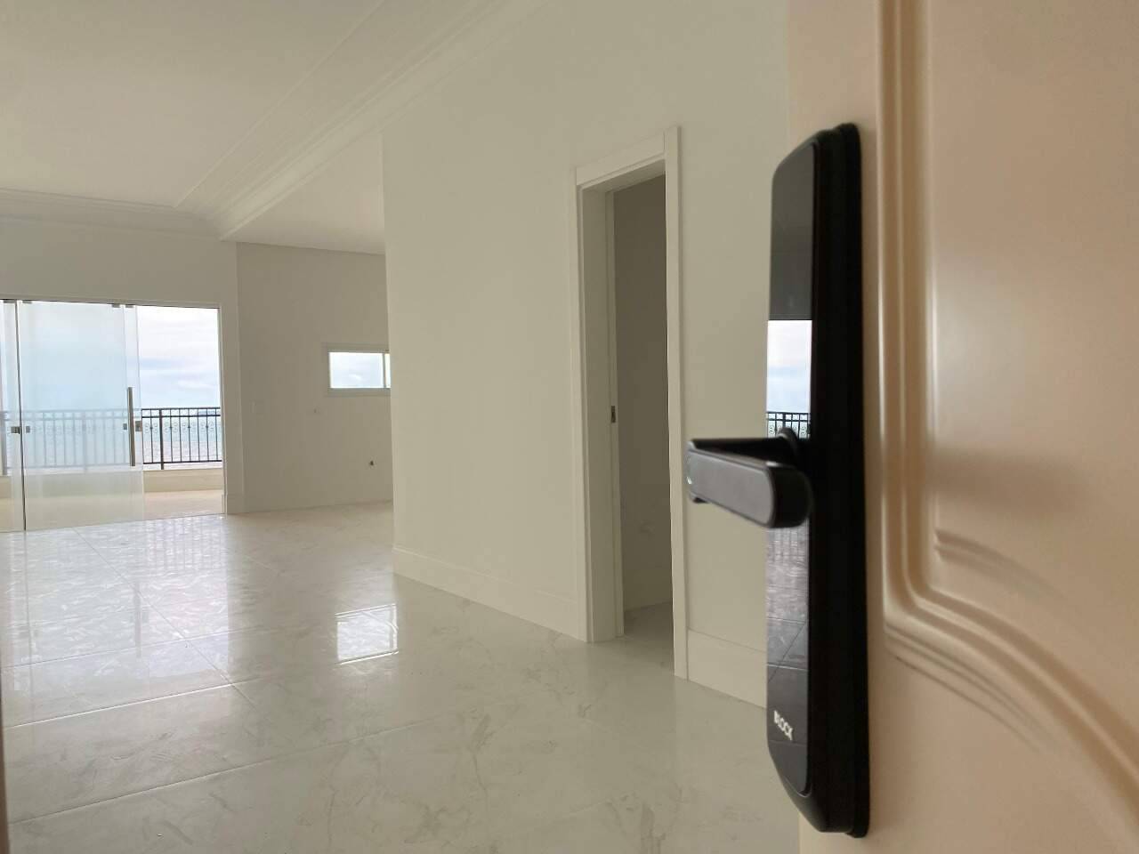 Foto do imóvel Apartamento Frente Mar com 4 Suítes no La Vie Residence | Meia Praia, Itapema
