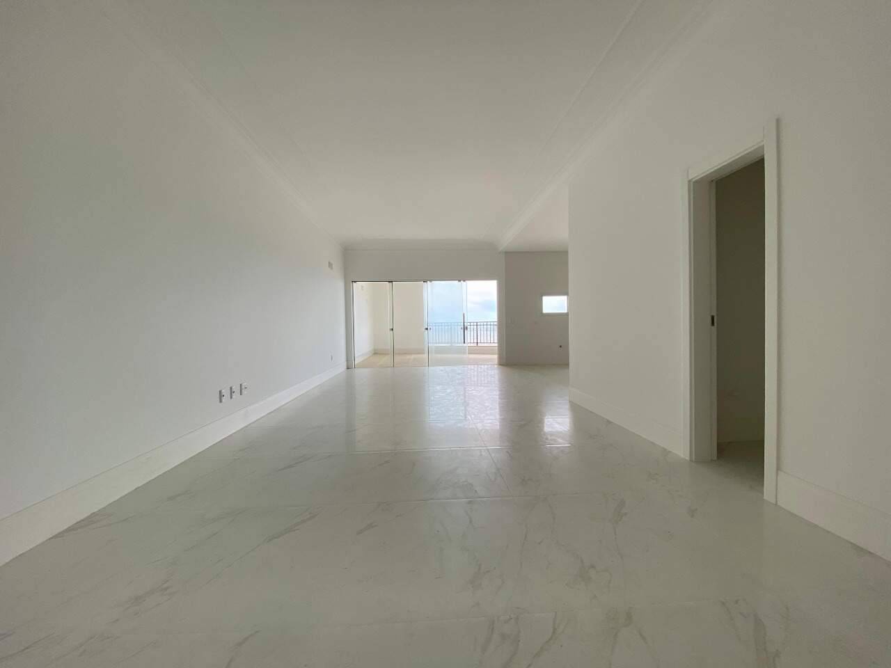 Foto do imóvel Apartamento Frente Mar com 4 Suítes no La Vie Residence | Meia Praia, Itapema