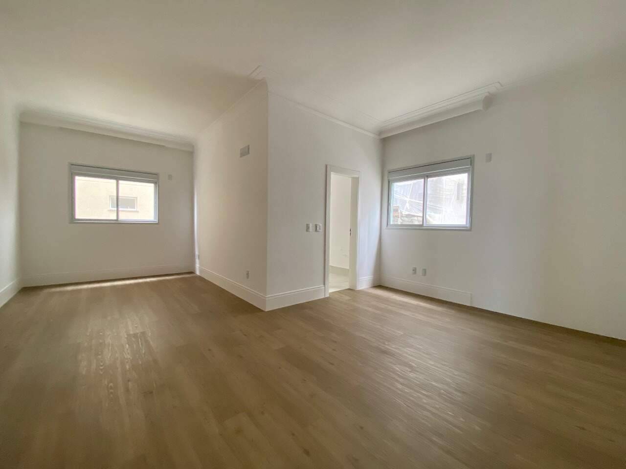 Foto do imóvel Apartamento Frente Mar com 4 Suítes no La Vie Residence | Meia Praia, Itapema