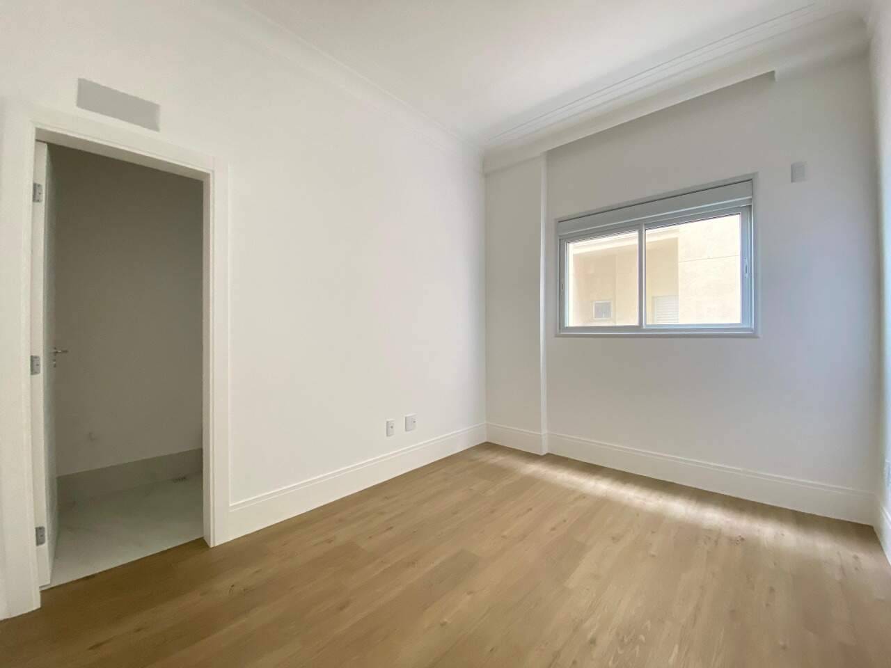 Foto do imóvel Apartamento Frente Mar com 4 Suítes no La Vie Residence | Meia Praia, Itapema