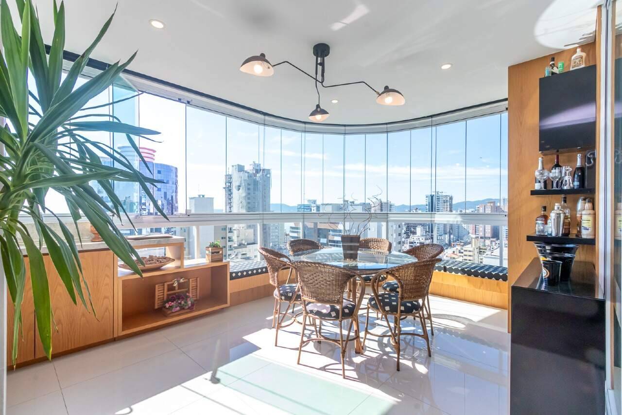 Foto do imóvel Província de Vicenza | Apartamento mobiliado 04 suítes, 193 m² | Imóvel à venda na Meia Praia, Itapema/SC 