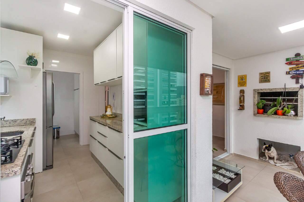 Foto do imóvel Apartamento 160m² no Edifício Aleandro Beber – Meia Praia Itapema