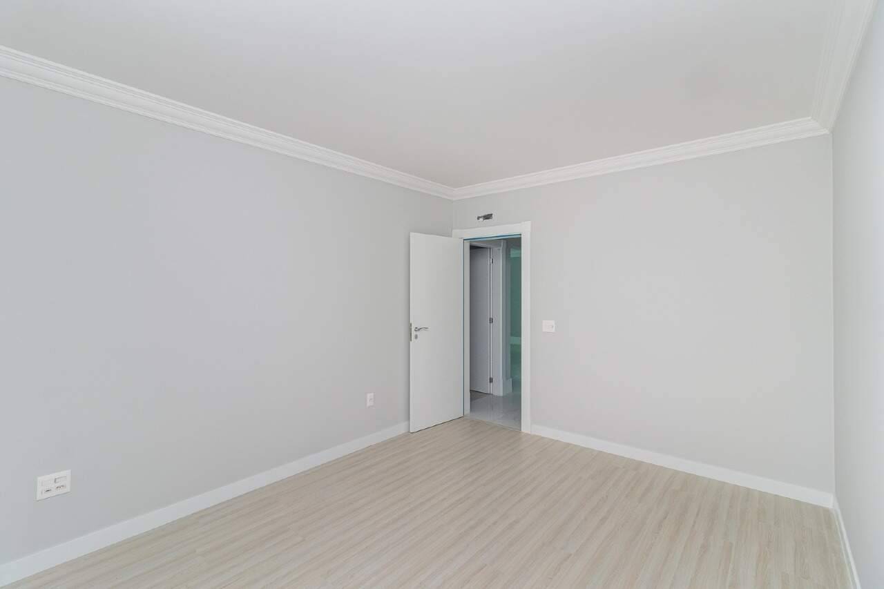 Foto do imóvel Apartamento Piazza De Fiori na Meia Praia em Itapema 