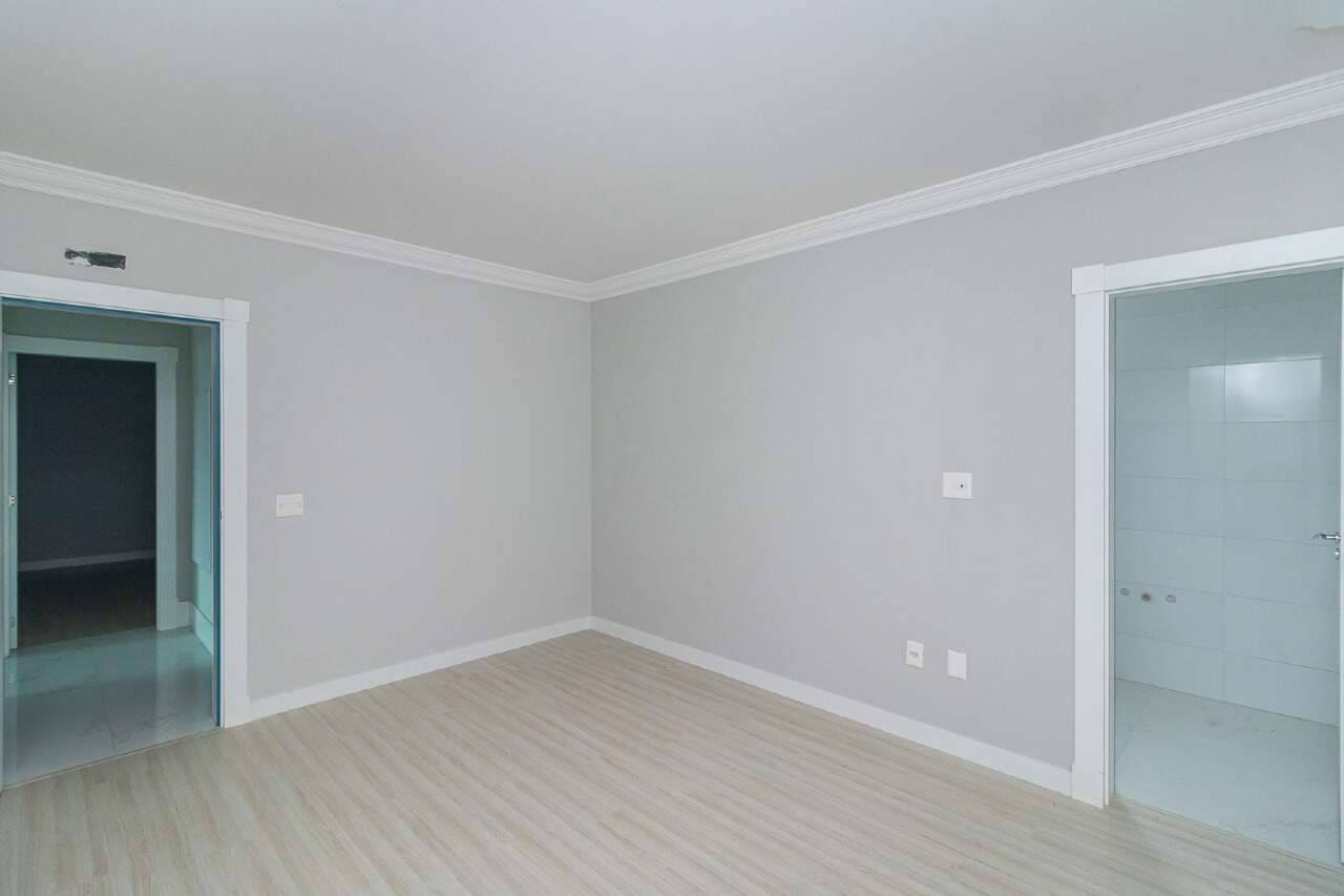 Foto do imóvel Apartamento Piazza De Fiori na Meia Praia em Itapema 