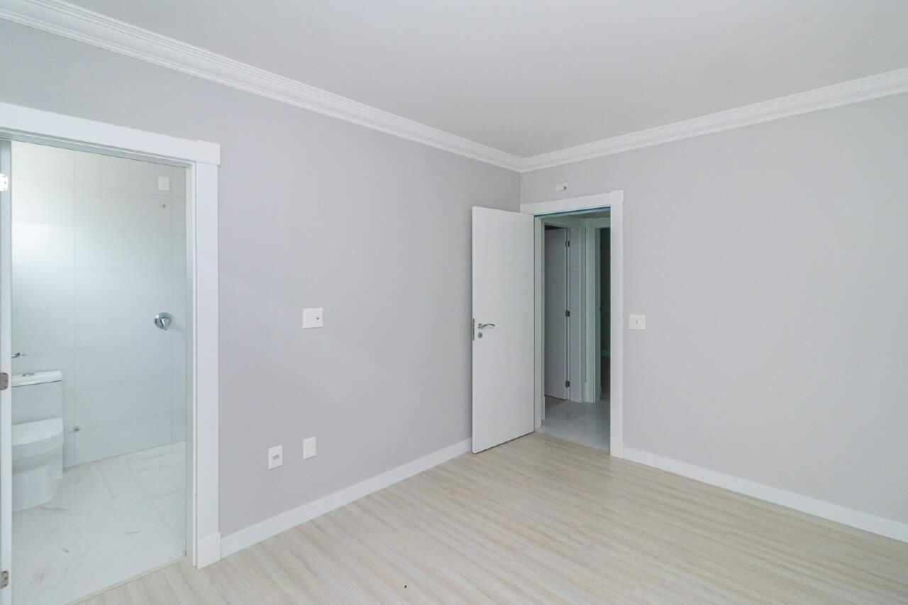 Foto do imóvel Apartamento Piazza De Fiori na Meia Praia em Itapema 