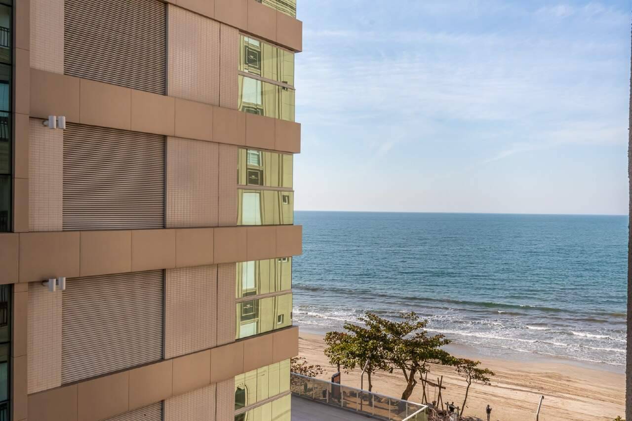 Apartamento 4 suítes Edifício La Belle Meia Praia Itapema