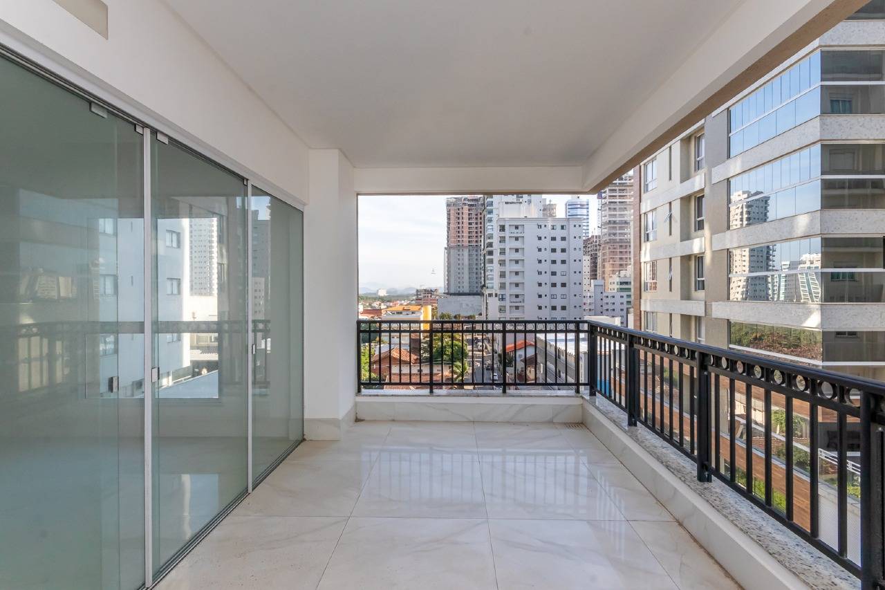 Foto do imóvel Apartamento 4 suítes no Edifício La Belle – 196m² a 60m do mar em Meia Praia, Itapema