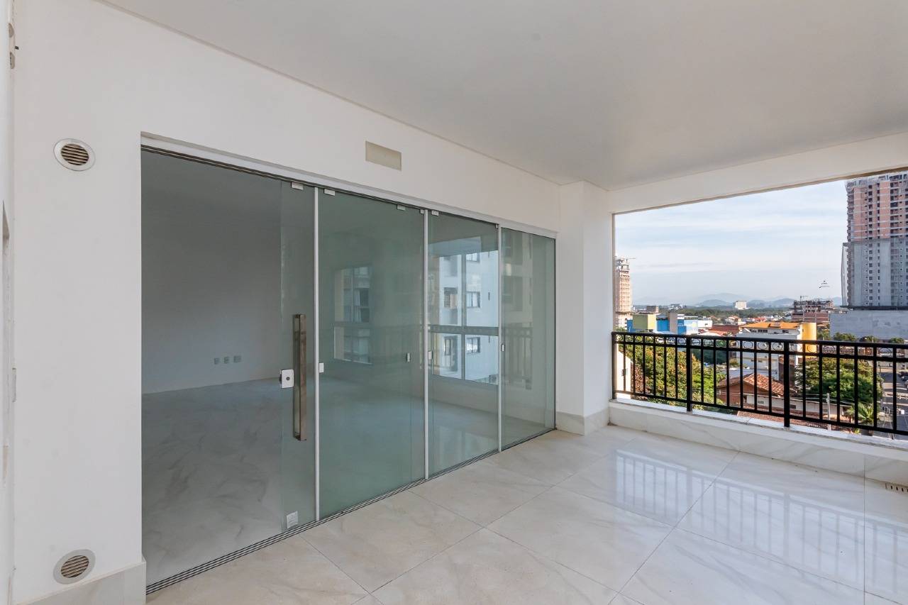 Foto do imóvel Apartamento 4 suítes no Edifício La Belle – 196m² a 60m do mar em Meia Praia, Itapema