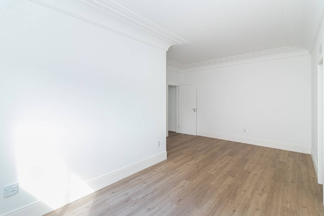 Foto do imóvel Apartamento de 4 suítes no Ed. Belvedere no Centro de Itapema
