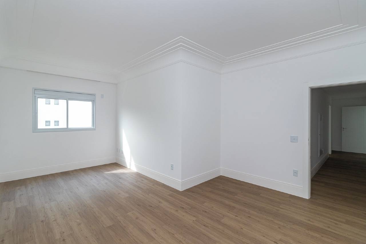 Foto do imóvel Apartamento de 4 suítes no Ed. Belvedere no Centro de Itapema